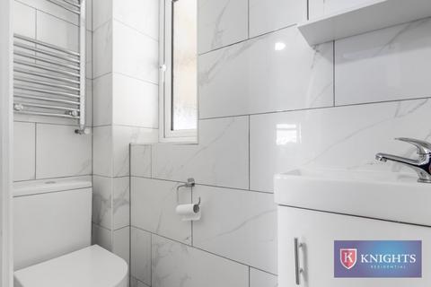 3 bedroom end of terrace house for sale, Brettenham Road, London, N18