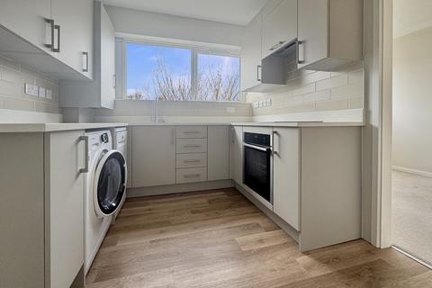 3 bedroom apartment to rent, Gilmerton Court, Cambridge CB2