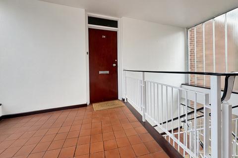 3 bedroom apartment to rent, Gilmerton Court, Cambridge CB2