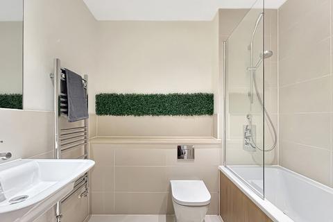 2 bedroom ground floor flat to rent, Addenbrookes Road, Cambridge CB2