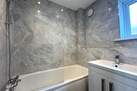 3 bedroom semi-detached house to rent, Waves Way, St Marys Bay