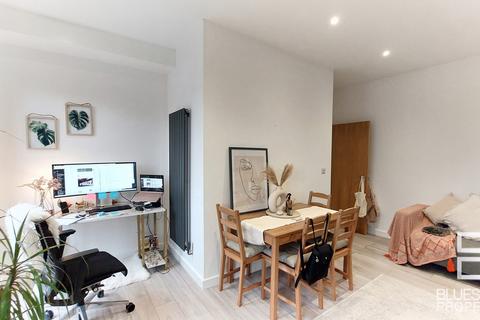 undefined, Woodcote Road, Wallington