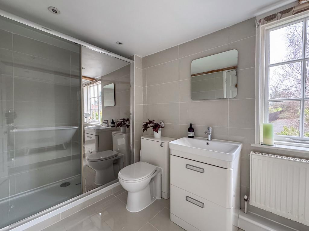 En Suite  2