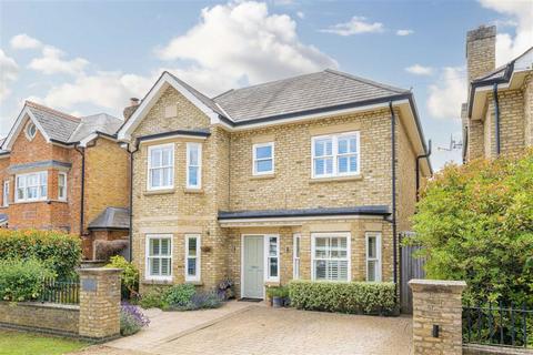 undefined, St. Albans Gardens, Teddington TW11