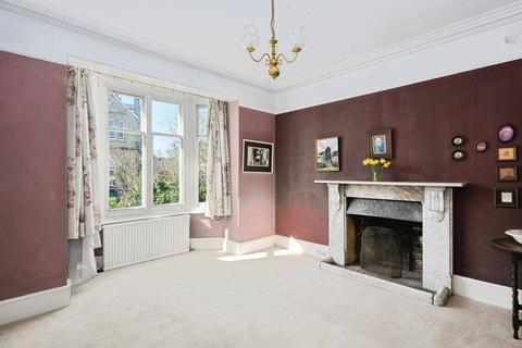 4 bedroom detached house for sale, Brownlow Road, Redhill, Surrey, RH1