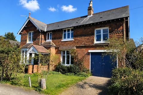 4 bedroom detached house for sale, Brownlow Road, Redhill, Surrey, RH1