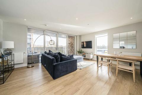 2 bedroom flat for sale, Plough Lane, London SW17