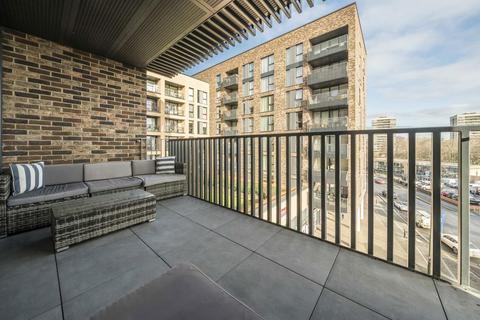 2 bedroom flat for sale, Plough Lane, London SW17