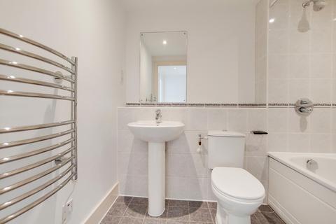 1 bedroom flat to rent, Warwick Building, Chelsea Bridge Wharf, London