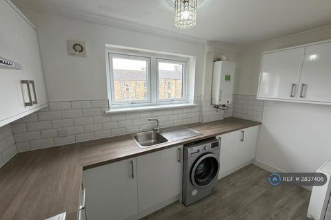 2 bedroom flat to rent, Barrhead, Glasgow, G78