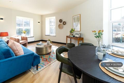 2 bedroom flat to rent, Park Road, Rossendale, BB4