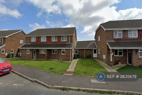 3 bedroom terraced house to rent, The Beeches, Lydd, TN29