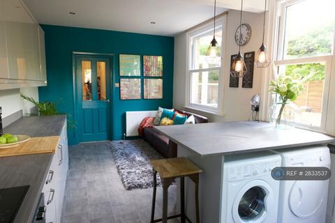 undefined, Brighton Road, Addlestone, KT15