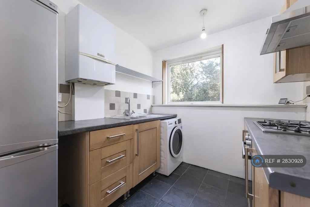 Kitchen Includes Fridge Freezer &amp; Washing Machine