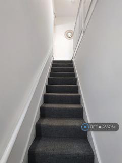 2 bedroom flat to rent, Waylen Street, Reading, RG1