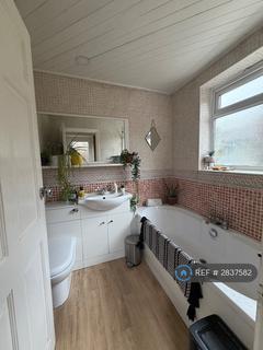 undefined, Granville Road, London, E18