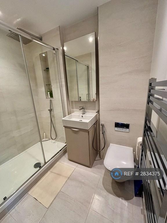 2nd Floor Master Bedroom Ensuite