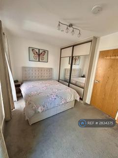 3 bedroom terraced house to rent, Hoy Close, London, NW9