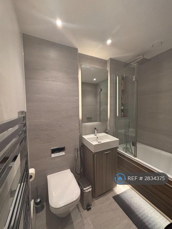 1st Floor Bathroom