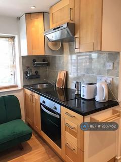 Studio to rent, Walthamstow, London, E17