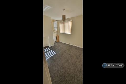 1 bedroom flat to rent, Nantwich Road, Crewe, CW2