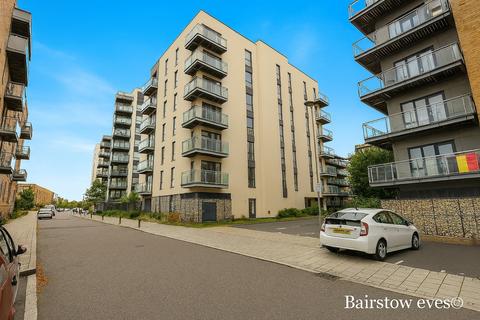 3 bedroom apartment to rent, Academy Way, Dagenham, RM8