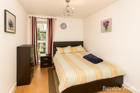 3 bedroom apartment to rent, Academy Way, Dagenham, RM8