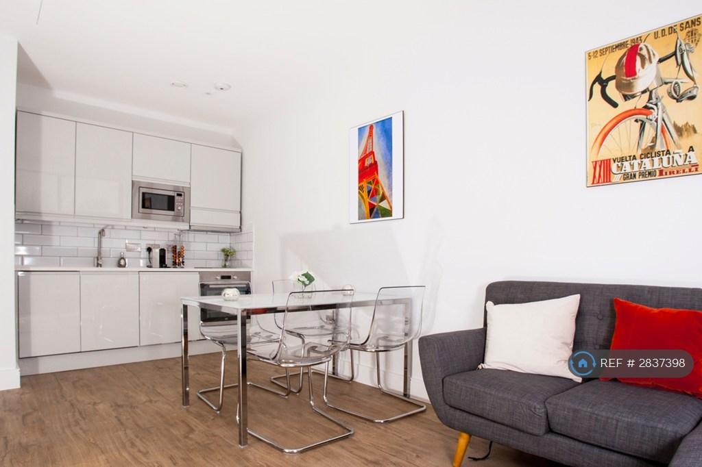 Sitting Room &amp; Kitchen