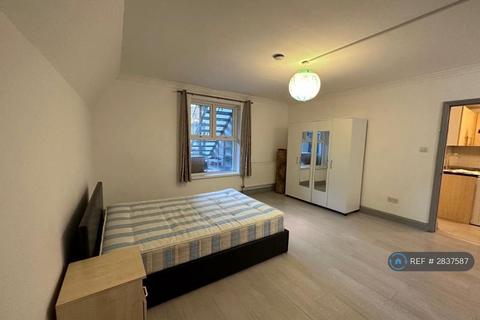 3 bedroom flat to rent, Alkham Road, London, N16