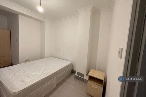 3 bedroom flat to rent, Alkham Road, London, N16