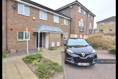 3 bedroom terraced house to rent, Quarles Park Road, Chadwell Heath / Goodmayes, RM6