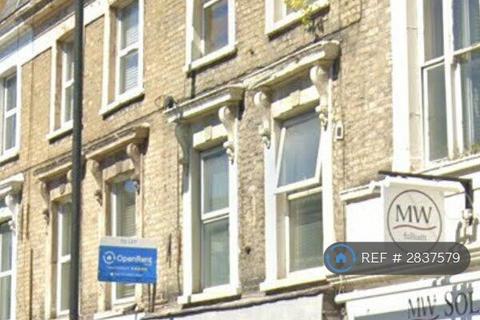 1 bedroom in a flat share to rent, Lillie Road - Second Floor, London, SW6