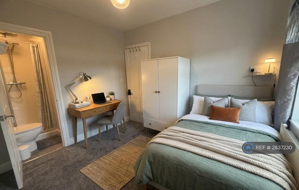 En-Suite Room £300