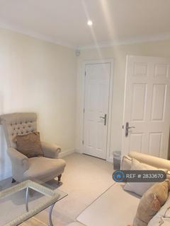 1 bedroom flat to rent, Leret Way, Leatherhead, KT22