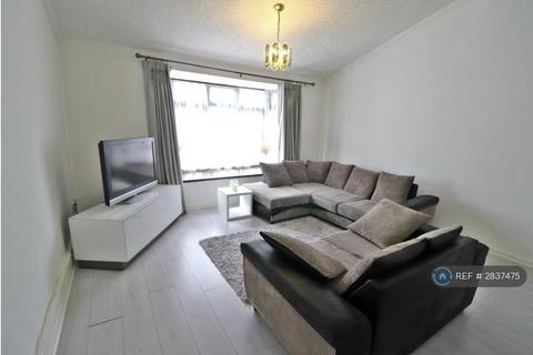 2 bedroom maisonette to rent, Bartlow Side, Basildon, SS13