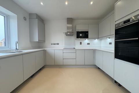 3 bedroom semi-detached house to rent, Waves Way, St Marys Bay