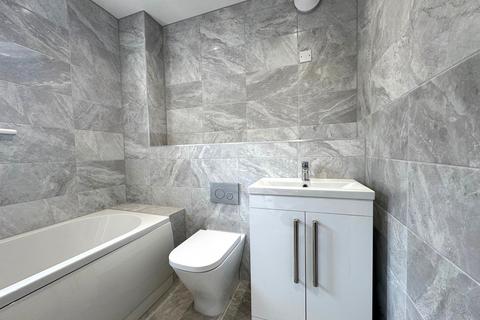 3 bedroom semi-detached house to rent, Waves Way, St Marys Bay