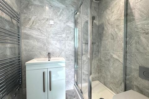 3 bedroom semi-detached house to rent, Waves Way, St Marys Bay