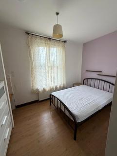 1 bedroom apartment to rent, Kilburn High Road, London, NW6