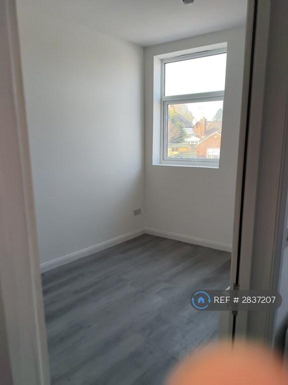 Flat c Bedroom
