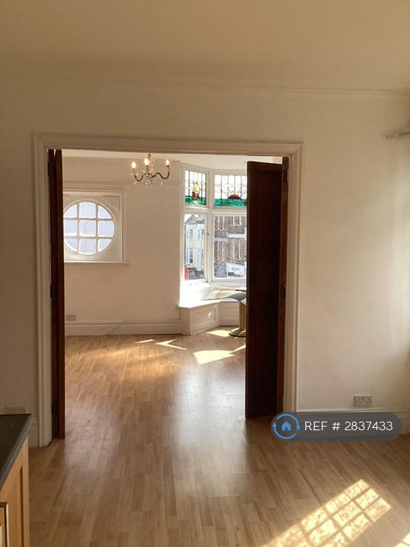 Kitchen/Lounge