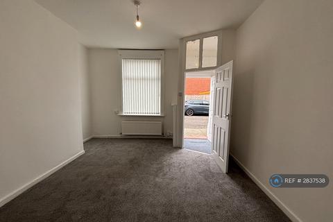 2 bedroom terraced house to rent, Smithies St, Heywood, OL10