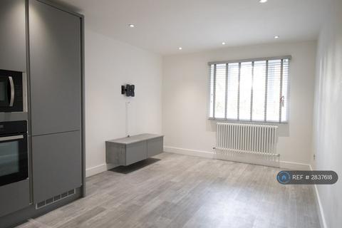 2 bedroom flat to rent, Maple Court, Croydon, CR0