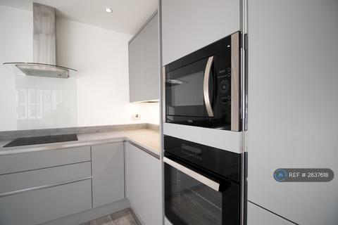2 bedroom flat to rent, Maple Court, Croydon, CR0