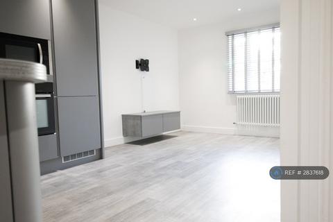 2 bedroom flat to rent, Maple Court, Croydon, CR0