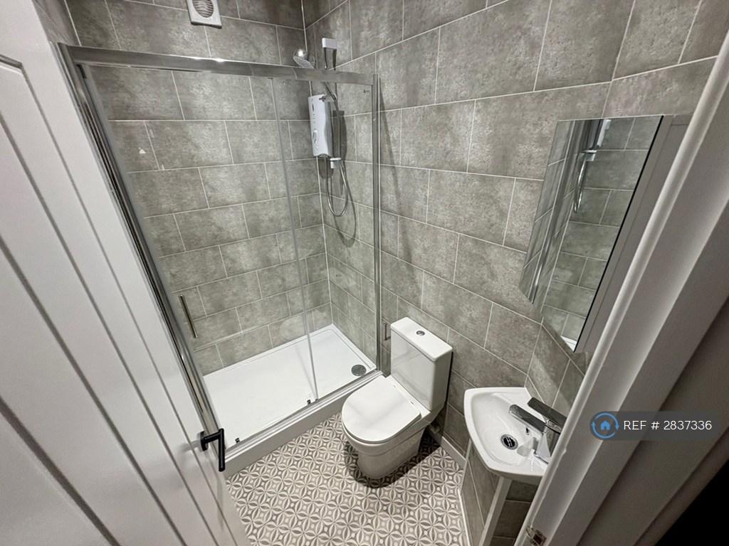 Ensuite To Bedroom 1