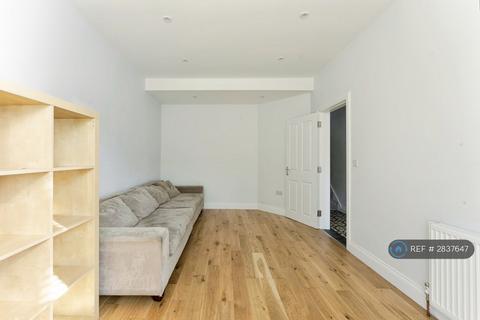 4 bedroom terraced house to rent, Selby Road, London, E11