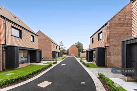 undefined, Medland Close, Cranleigh, GU6