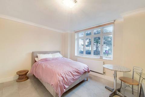 3 bedroom maisonette to rent, Chilcot Close, Poplar, London, E14