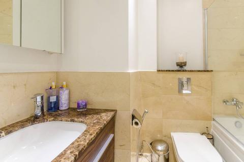 2 bedroom flat to rent, Torrington Park, North Finchley, London, N12